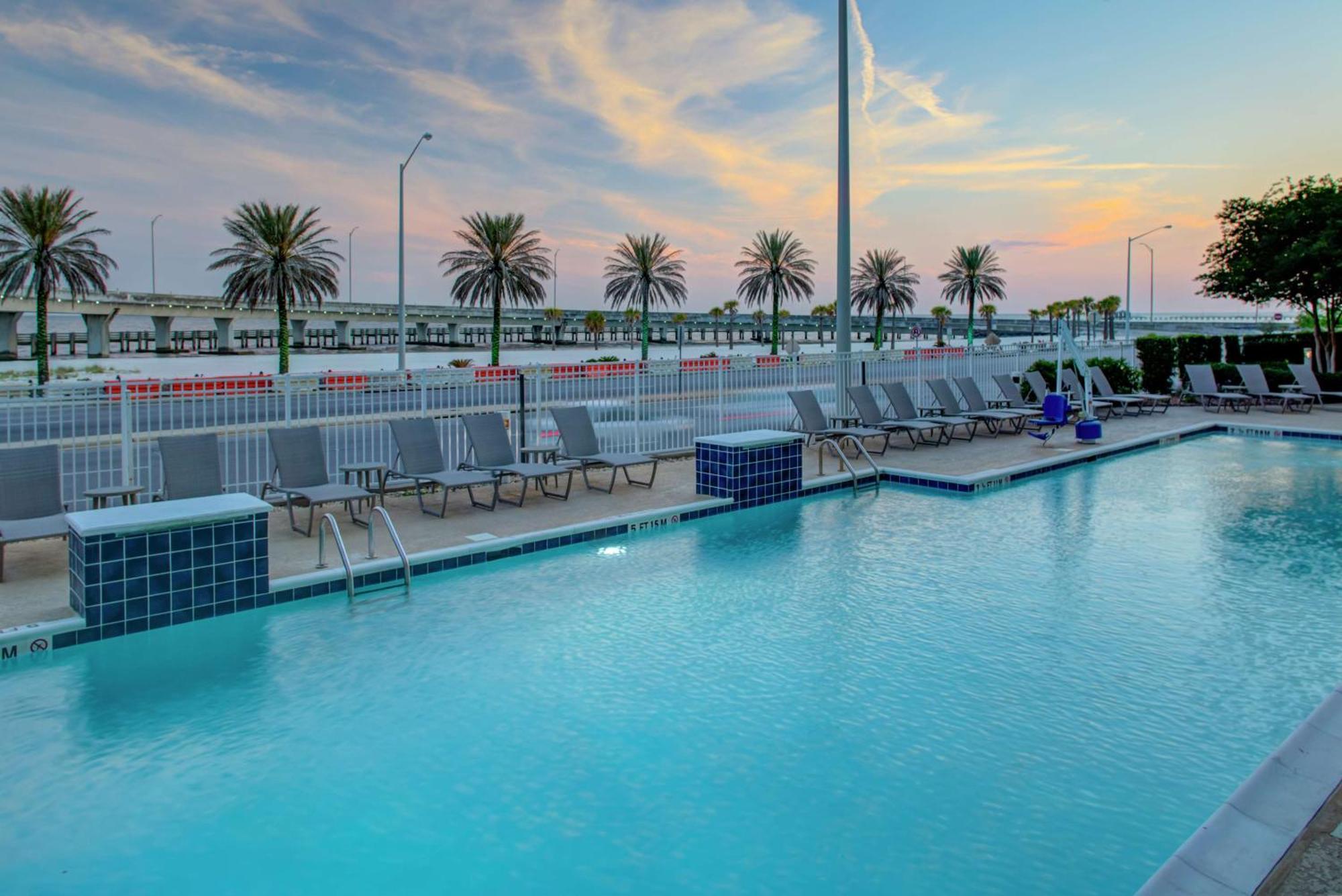 Doubletree By Hilton Biloxi Hotel Exterior photo